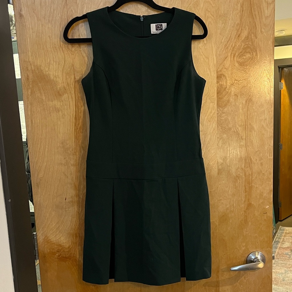 Laundry by Design - dark green pleated shift dress- size 2
